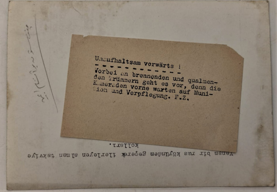 ORJİNAL 1941 ADOLF HİTLER ALMAN NAZİ KOLLARI YANAN RUS KÖYDEN CIKARKEN ORJİNAL FOTOĞRAF