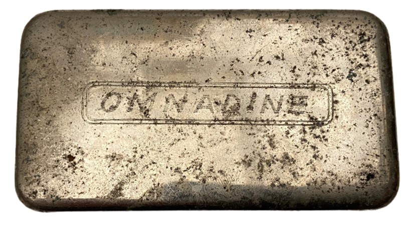 1940 VİNTAGE OMNADİNE KAPAKLI METAL KUTUSUNDA INJECT A STEINACH MARKA 2 ML ENJEKTÖR OCAK ÜZERİNDE STERİLE EDİLEREK KULLANILAN