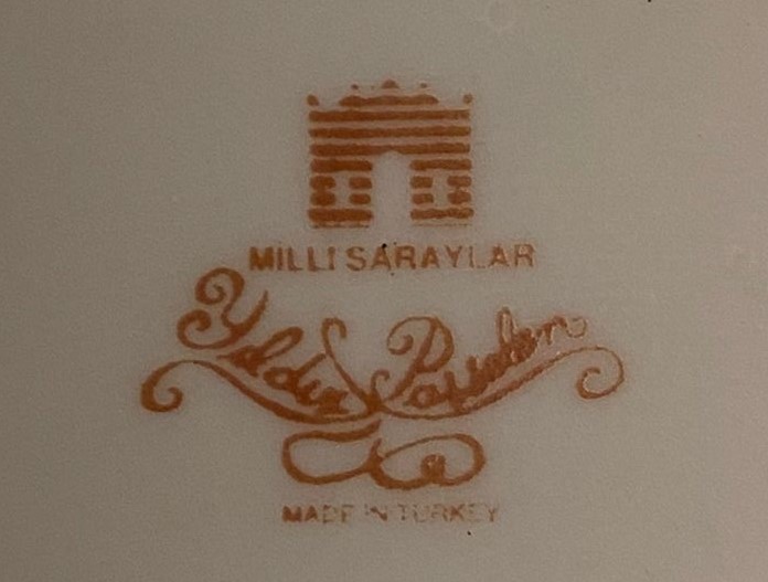 MİLLİ SARAYLAR YILDIZ PORSELEN OSMANLI YILDIRIM BAYEZİD VE OSMANLI DEVLET ARMALI GÖRSELLİ PORSELEN KUPA