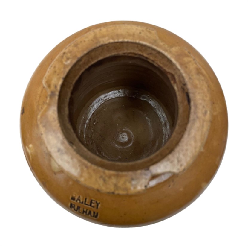 1800 NADİR KOLEKSİYON PARCASI ENGLAND SRD PATENT BAILEY & Co FULHAM DAMGALI ÜZERİ DEMİR VE TAŞ KAPAK KİLTLİ KAPAKLI SIVI SAKLAMA KABI TERRACOTTA PİŞMİŞ KİLDEN KUP