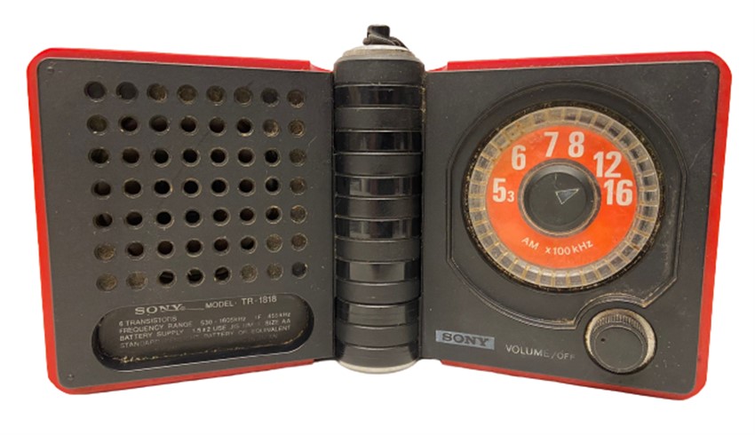 SONY MODEL TR 1818 AM BOX RADYO KÜP ŞEKLİNDE AÇILIR KOLEKSİYON 