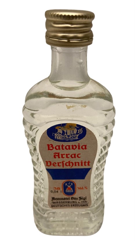 BATADİA ARRAC DERİCHNİTT 40 ML MİNYATÜR İÇKİ ŞİŞESİ KAPAGI ACILMAMIŞ DOLU KOLEKSİYON