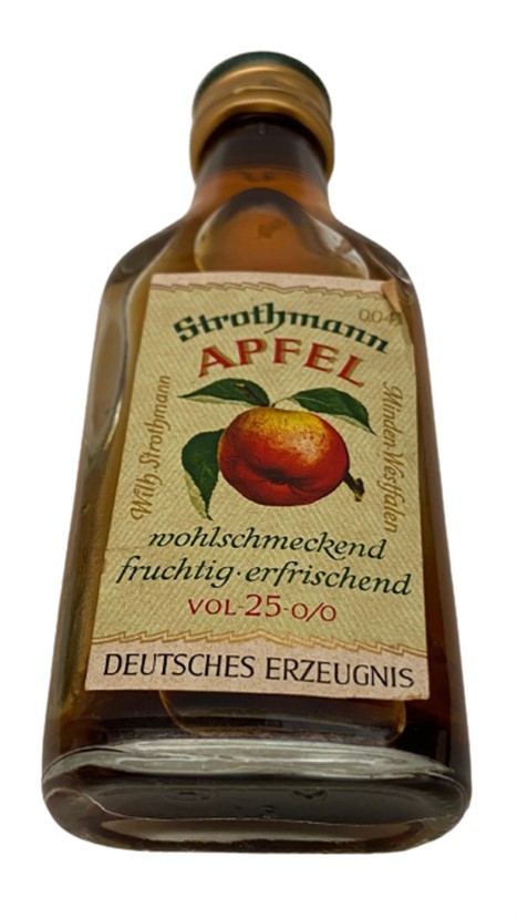 ALMAN STROTHMANN APFEL 40 ML MİNYATÜR İÇKİ LİKÖR ŞİŞESİ KAPAGI ACILMAMIŞ DOLU KOLEKSİYON