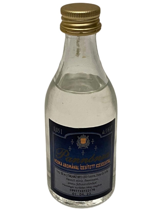 PANNBNİA VODKA AROMAVAL İZESİTETT SZESZESITAL 50 ML MİNYATÜR İÇKİ LİKÖR ŞİŞESİ KAPAGI ACILMAMIŞ DOLU KOLEKSİYON