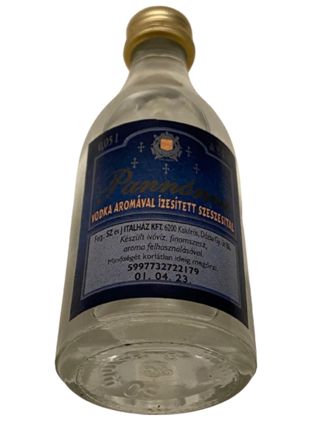 PANNBNİA VODKA AROMAVAL İZESİTETT SZESZESITAL 50 ML MİNYATÜR İÇKİ LİKÖR ŞİŞESİ KAPAGI ACILMAMIŞ DOLU KOLEKSİYON