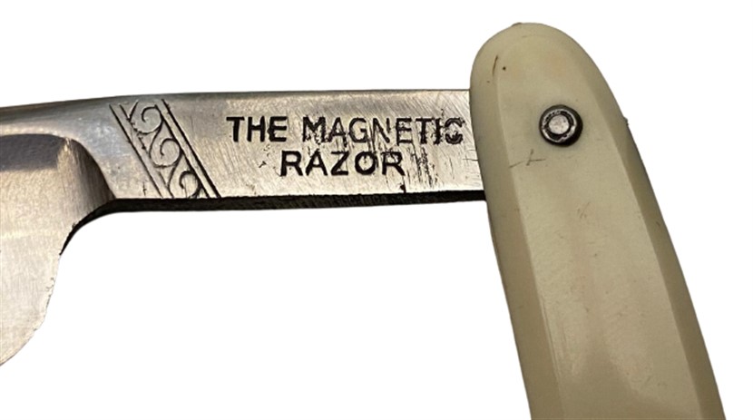 1950 ORİJİNAL KENDİ KUTUSUNDA KULLANILMAMIŞ 0 EXTRA HOLLOW GROUND FULLY WARRANTED BEYAZ BAKALİT SAPLI USTURA