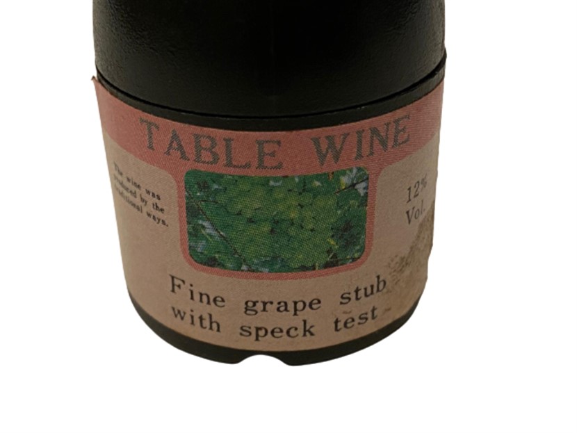 TABLE WINE İÇKİ ŞİŞESİ ŞEKLİNDE  İCERSİNDE PİL OLAN ELEKTRONİK CIHAZ ALET