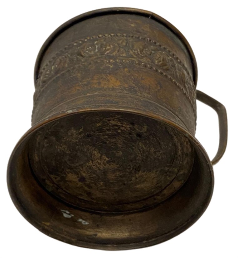 OSMANLI PAZARINA YAPILMIŞ PİRİNC  ÇİFT ÜZERİ KABARTMA İŞLEMELİ BARDAK ZARFI ÜZERİNDE CATLAMALAR VARDIR