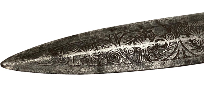 1940 ÜZERİ KOMPLE KALEM  İŞLEMELİ CELİK TOLEDO DAMGALI PİRİNC KUKA SAPLI KUŞAK KAMASI