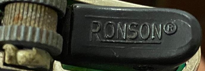RONSON LİGHTER GAZLI CARKLI MEKANİK CAKMAK TAŞLI YEŞİL RENKDE  ANAHTARLIK ÇAKMAK