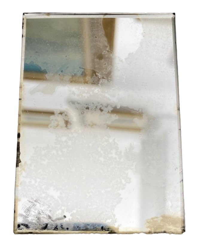 T.C. ZİRAAT BANKASI HEDİYE CAM AYNA 7.5 X 5.5 CM DEN OLUŞMAKTADIR.