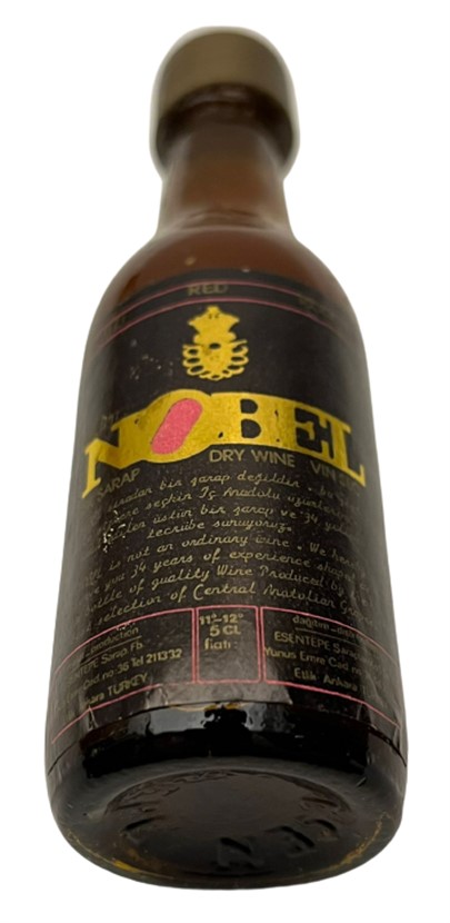  NOBEL SEK KIRMIZI ŞARAP 50 ML MİNYATÜR İÇKİ ŞARAP ŞİŞESİ KAPAGI ACILMAMIŞ DOLU KOLEKSİYON 