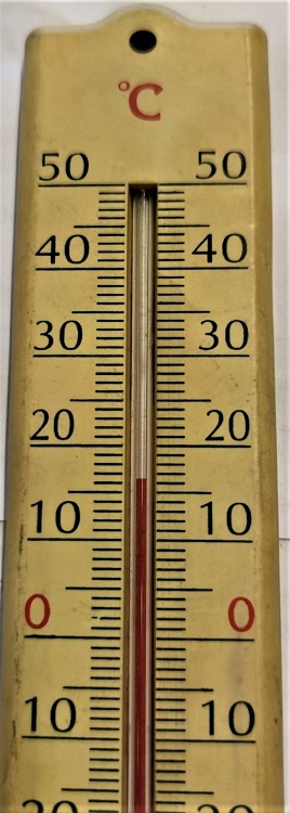 1960 PLASTİK KIRMIZI CIVA CAM CUBUK  TERMOMETRE ODA İÇİ SICAK SOUK DERECE