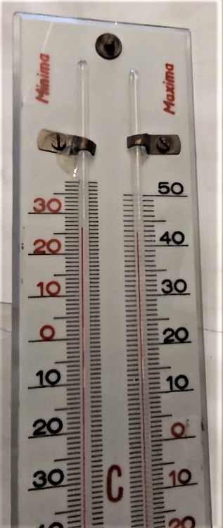 DERECE OPAL CAM ÜZERİNE CİFT CUBUK KIRMIZI CIVA ODA İCİ TERMOMETRE