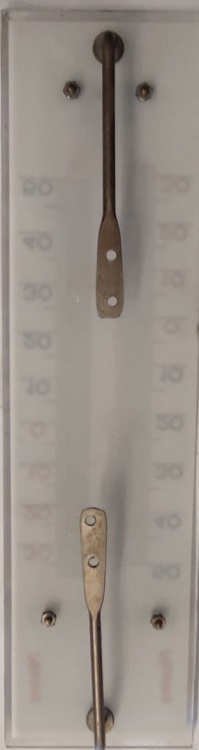 DERECE OPAL CAM ÜZERİNE CİFT CUBUK KIRMIZI CIVA ODA İCİ TERMOMETRE