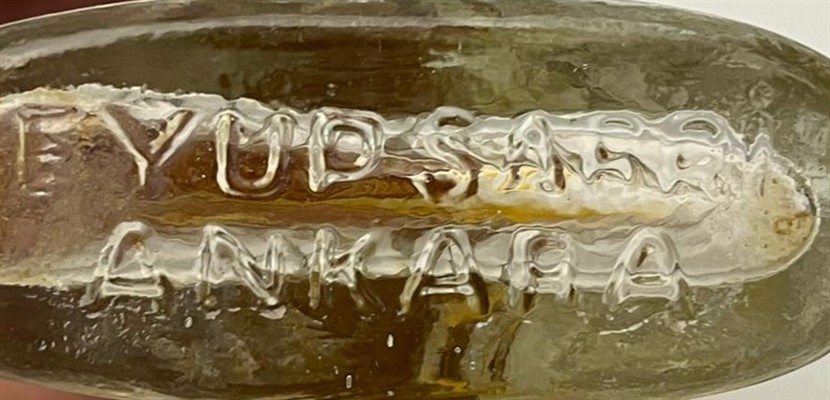 1960 EYÜP SABRİ TUNCER  HATIRALAR ANKARA ETİKETLİ ŞİŞE KOLONYA ŞİŞESİ