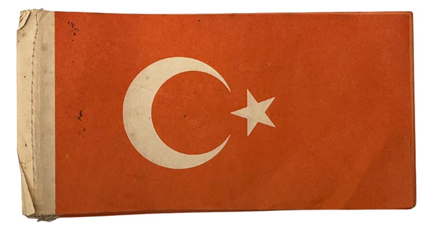 1950 KAĞIT TÜRK BAYRAKLARI 100 ADET SIRALI DİKİLMİŞ 12 METRE BOYUNDA BAYRAK