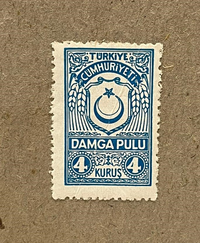 1940 L'OREAL PARİS PARFUM ARKASI PULLU ÖN TARAFI CAM İCERSİ RENKLİ OFSET BASKI REKLAM TABELASI 