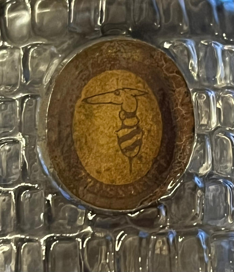 1950 MİNYATUR TRUSSARDI  PARFÜM  KAPAKLI  ŞEFFAF BEYAZ ÜZERİ DESENLİ CAM ŞİŞE