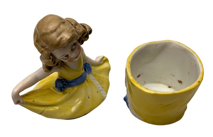 FRANSIZ KRALİYET SOĞUK DAMGALI EL BOYAMA & EL YAPIMI BALERİN FİGÜRÜ KAPAKLI PAMUKLUK