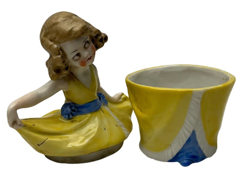 FRANSIZ KRALİYET SOĞUK DAMGALI EL BOYAMA & EL YAPIMI BALERİN FİGÜRÜ KAPAKLI PAMUKLUK