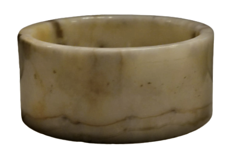 KREM RENKDE DAMARLI MARMARA MERMER İNDEN YAPILMIŞ  DAİRESEL FORMDA MASA ÜZERİ KÜLLÜK