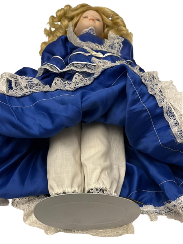 ELİ YÜZÜ PORSELEN VE EL BOYAMA YAPIMI EL DİKİM KUMAŞ ELBİSELİ YÖRESEL OYUNCAK KIZ COCUK BEBEK