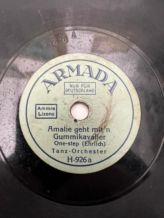 AMELİE GEHT MIT'N GUMMİKAVALİER TANZ ORCHESTER - QUELLENGEİSTER TANZ ORCHESTER 78 DEVİR TAŞ PLAK