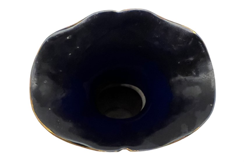 ÜZERİ ALTIN EL BOYAMA CENNET KUŞLARI KABARTMA MİNE İŞÇİLİKLİ KOBALT MAVİSİ PORSELEN VAZO