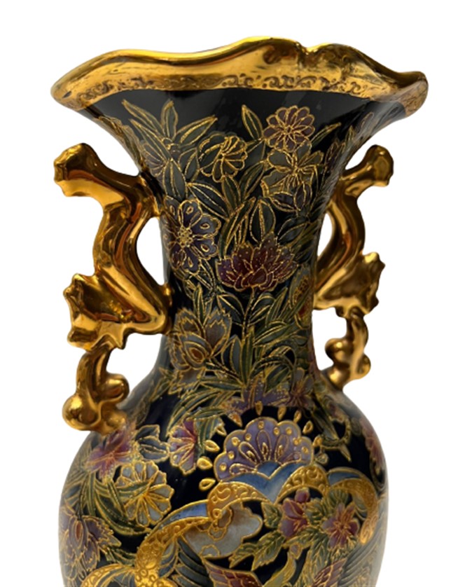 ÜZERİ ALTIN EL BOYAMA CENNET KUŞLARI KABARTMA MİNE İŞÇİLİKLİ KOBALT MAVİSİ PORSELEN VAZO