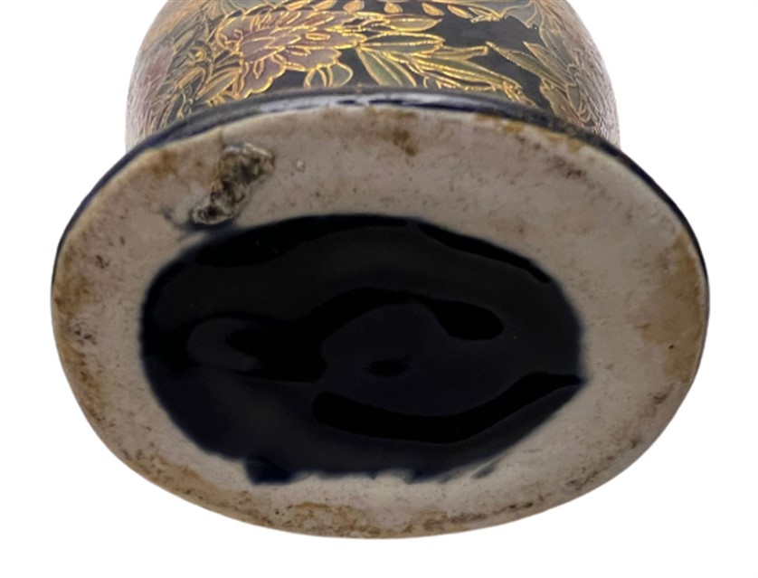 ÜZERİ ALTIN EL BOYAMA CENNET KUŞLARI KABARTMA MİNE İŞÇİLİKLİ KOBALT MAVİSİ PORSELEN VAZO