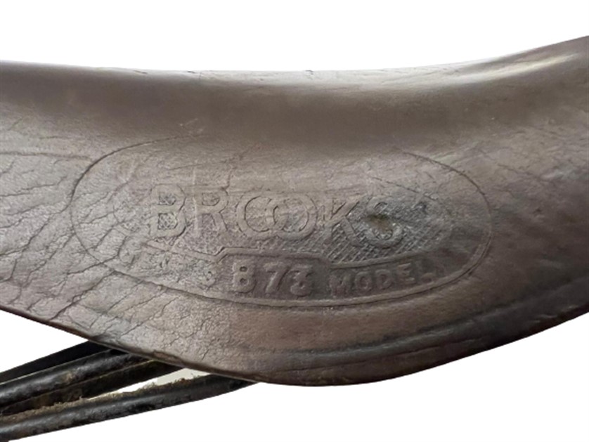 BROOKS GENT'S B73 MODEL KÖSELE BİSİKLET  SELE KOLTUĞU YAYLARINDA KIRIK VARDIR