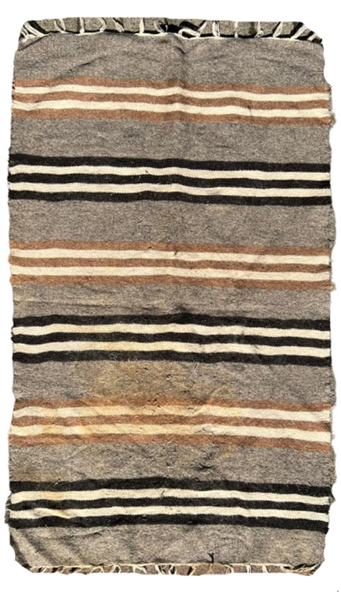 EL DOKUMA SİİRT TİFDİK KECİSİNİN KILINDAN DOKUNMUŞ NAMAZLIK SECCADE 