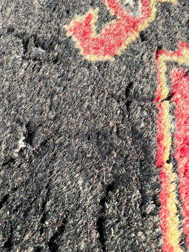 TAMAMI EL DOKUMA KÖK BOYA UFAK BOYDA KİLİM SEDİR ÜZERİ 