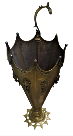 1970 PİRİNC ÜZERİ KABARTMA DÖKÜM ASLAN BAŞLARIYLA BEZELİ TUTMA YERİ  YILAN FORMUNDA TASARLANMIŞ  KAPI GİRİŞLERİNDE KULLANILAN ŞEMSİYELİK