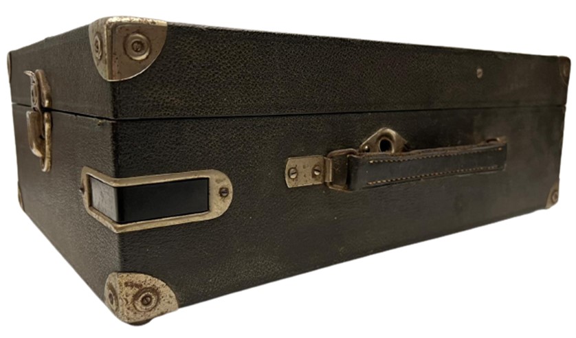  KUFRİKOVY GRAMOFON  A77 CANTALI KURMALI MEKANİK CANTA GRAMOFON 