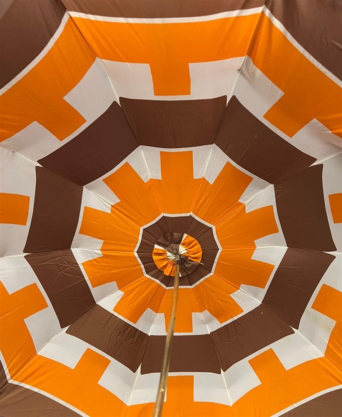 1920GÜMÜŞ İŞLEMELİ UZUN KİBAR SAPLI ÜZERİ FUL İŞLEME GÜNEŞ VE YAGMURDA KULLANILAN ŞEMSİYE 10 CUBUK TELLİ 