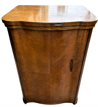 1960 NECCHİ BF SERİE MIRA DOLAPLI MASİF AHŞAP KASA METAL AYAKLI VE MOTORLU DİKİŞ EL MAKİNASİ İTALİA