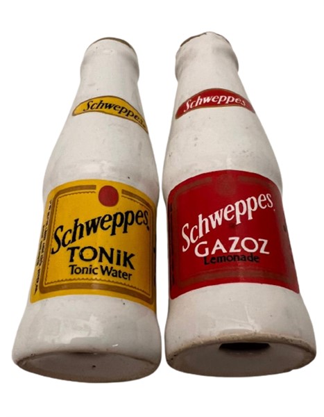 SCHWEPPES 200. YIL ÖZEL MİNYATÜR TONİK VE GAZOZ ŞEKLİNDE TUZLUK VE KARABİBERLİK
