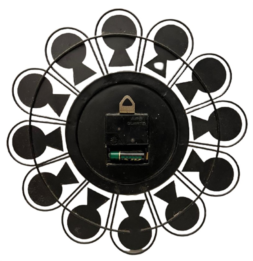 1970 ALMAN SORUNSUZ ERKUR QUARTZ ÇEVRESİ METAL CAM KADRAN VİNTAGE  DUVAR SAATİ