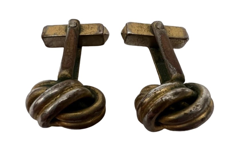 METAL ÇİFT PİRİNC SARI MANŞET KOL DÜĞMESİ ÜZERİ DENİZCİ DÜGÜMÜ ALENE BAGLANTI ŞEKLİ ÖRNEKLERİNDEN TASARLANMIŞ