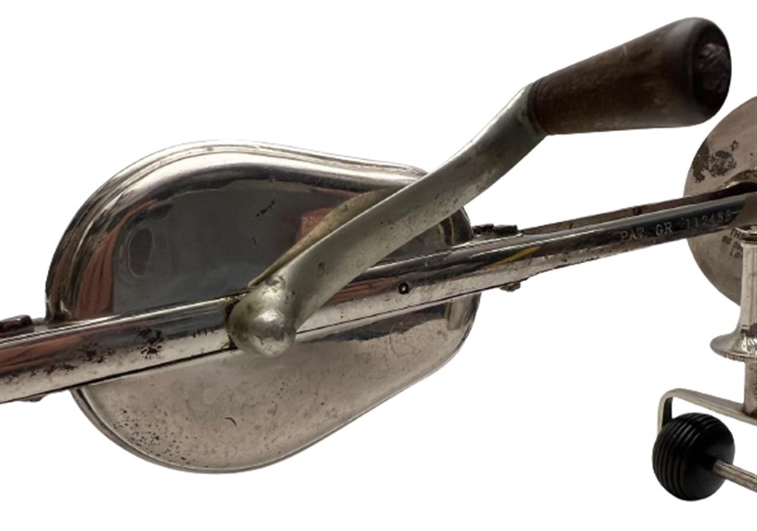 1906 VEEDEE VİBRATORY MASSAGE AHŞAP KOLLU MEDİKAL ÇARKLI TİTREŞİM VEREN MASAJ ALETİ MÜZELİK KOLEKSİYONDUR