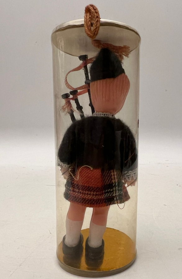 KOLEKSİYONLUK HAREKETLİ GÖZLÜ KIYAFETLERİ EL YAPIMI OYUNCAK ELBİSELİ YÖRESEL BEBEK