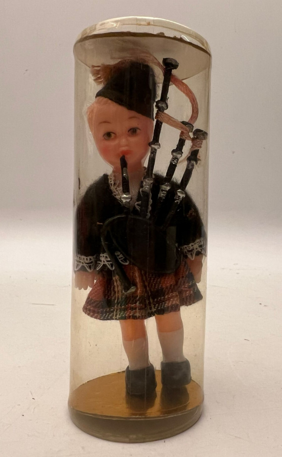 KOLEKSİYONLUK HAREKETLİ GÖZLÜ KIYAFETLERİ EL YAPIMI OYUNCAK ELBİSELİ YÖRESEL BEBEK