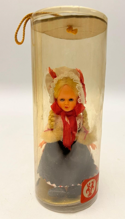 KOLEKSİYONLUK HAREKETLİ GÖZLÜ KIYAFETLERİ EL YAPIMI OYUNCAK ELBİSELİ YÖRESEL BEBEK