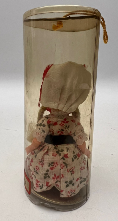 KOLEKSİYONLUK HAREKETLİ GÖZLÜ KIYAFETLERİ EL YAPIMI OYUNCAK ELBİSELİ YÖRESEL BEBEK