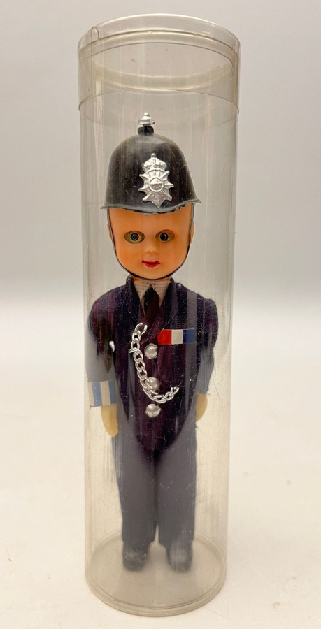 KOLEKSİYONLUK HAREKETLİ GÖZLÜ KIYAFETLERİ EL YAPIMI OYUNCAK ELBİSELİ YÖRESEL BEBEK