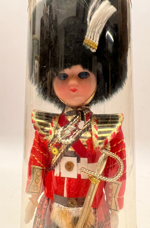 KOLEKSİYONLUK HAREKETLİ GÖZLÜ KIYAFETLERİ EL YAPIMI OYUNCAK ÜLKE YÖRESEL BEBEK 