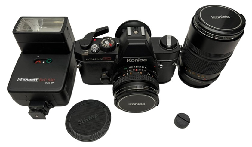 KONİCA AUTOREFLEX TC TAM SET ORİJİNAL ÇANTASINDA MEKANİK SORUNSUZ PROFOSYENEL FOTOĞRAF MAKİNESİ