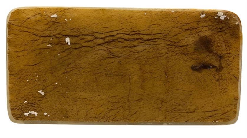 1950 PORSELEN KAZ BAKICISI TEMALI BİBLO ŞEKLİNDE MERMER KAİDELİ MASA SAATİ